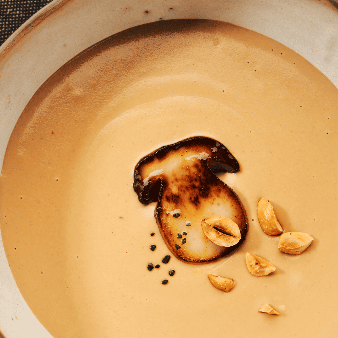 Crema Caliente de Setas y Avellanas